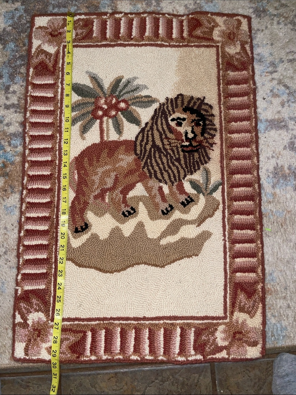 Antique lion palm trees Hooked Accent Rug burlap back hand stitch edge